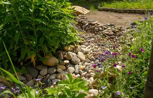 Un arroyo sin agua - Cómo crear un arroyo seco