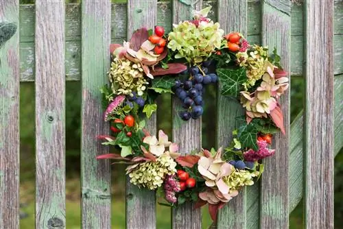 wreath of hydrangeas and ivy