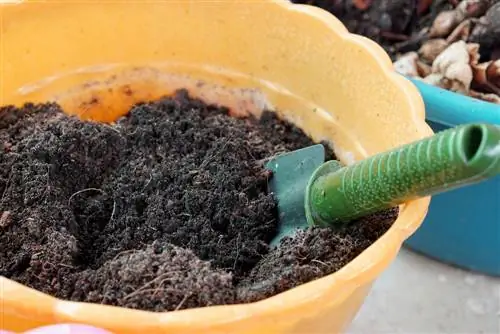 prepare potting soil