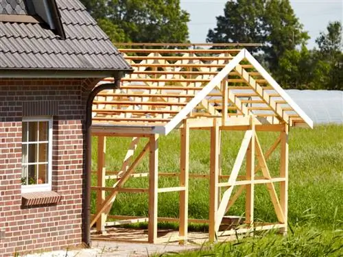 Self-built garden house