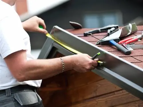 Covering a garden house roof: How to create the perfect roof