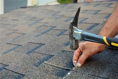 Sealing the garden house roof