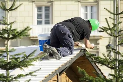 Renouveler le toit de l'abri de jardin