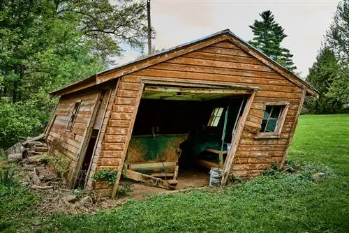 Sm altimento di una vecchia casetta da giardino: istruzioni passo passo