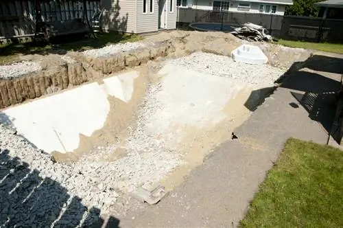 Heating the swimming pond: Extended swimming season in the natural pool