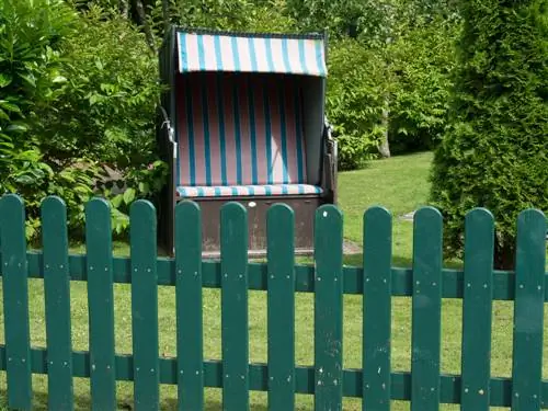 beach chair-in-the-garden