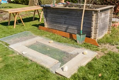 Raised bed grid: Which wire protects against voles?