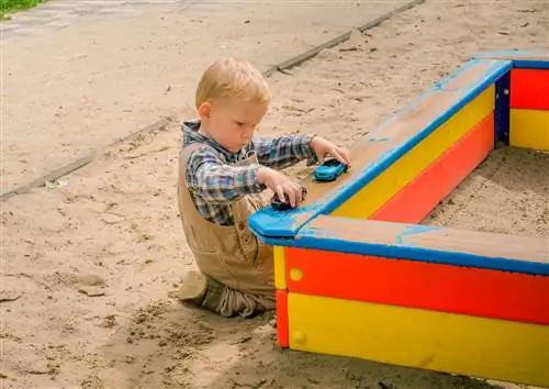 Sandpit height: Which is optimal for your child?