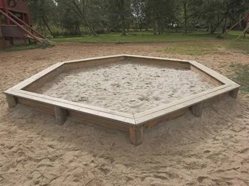 plaas sandbak in die grond