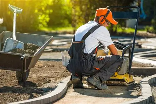 pavimentar un camino de jardín sin bordillos