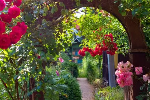 Maak die tuiningang aantreklik: idees en inspirasie