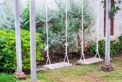 Concrete the swing frame: Instructions for a stable hold