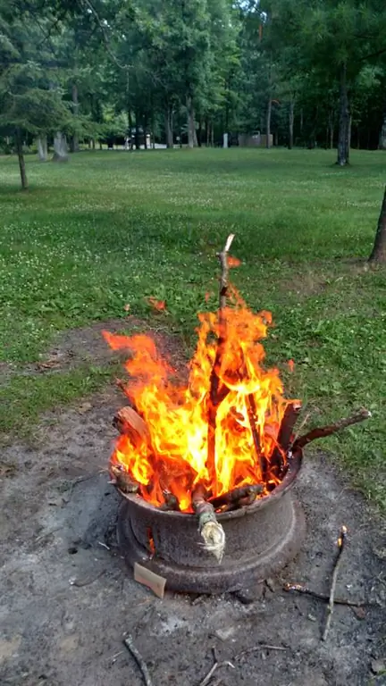 brannskål laget av felger