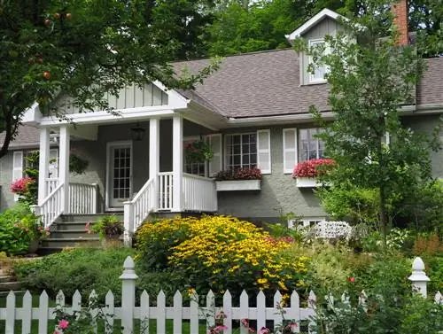 bed-front garden