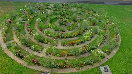 Créer un parterre de fleurs rond