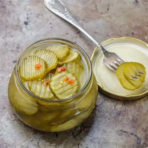 Traditional Silesian cucumbers: How to preserve them