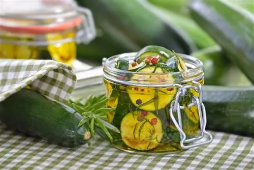 Canning zucchini: How to preserve the summer vegetables