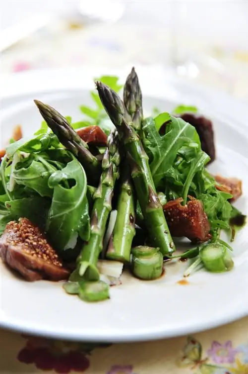 Crunchy fresh salads, the highlight in June