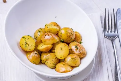 Mangiare patate novelle con la buccia: sano o pericoloso?