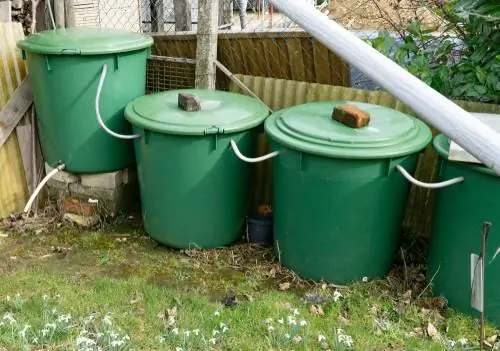 Filtro de estanque sencillo y casero: utilice el barril de lluvia como base