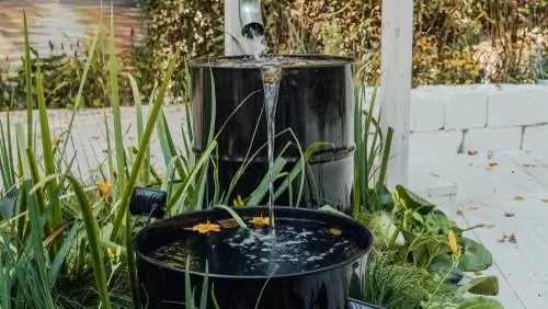 Connectez le baril de pluie : c'est ainsi que vous utilisez l'eau de pluie de manière optimale