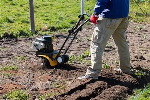 Ploeg die tuin en berei die grond voor