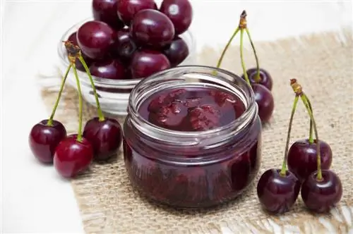 Panatilihin ang cherry compote