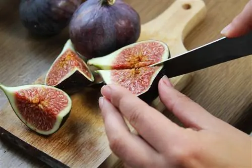 Edible fig peel: Valuable vitamins and fiber